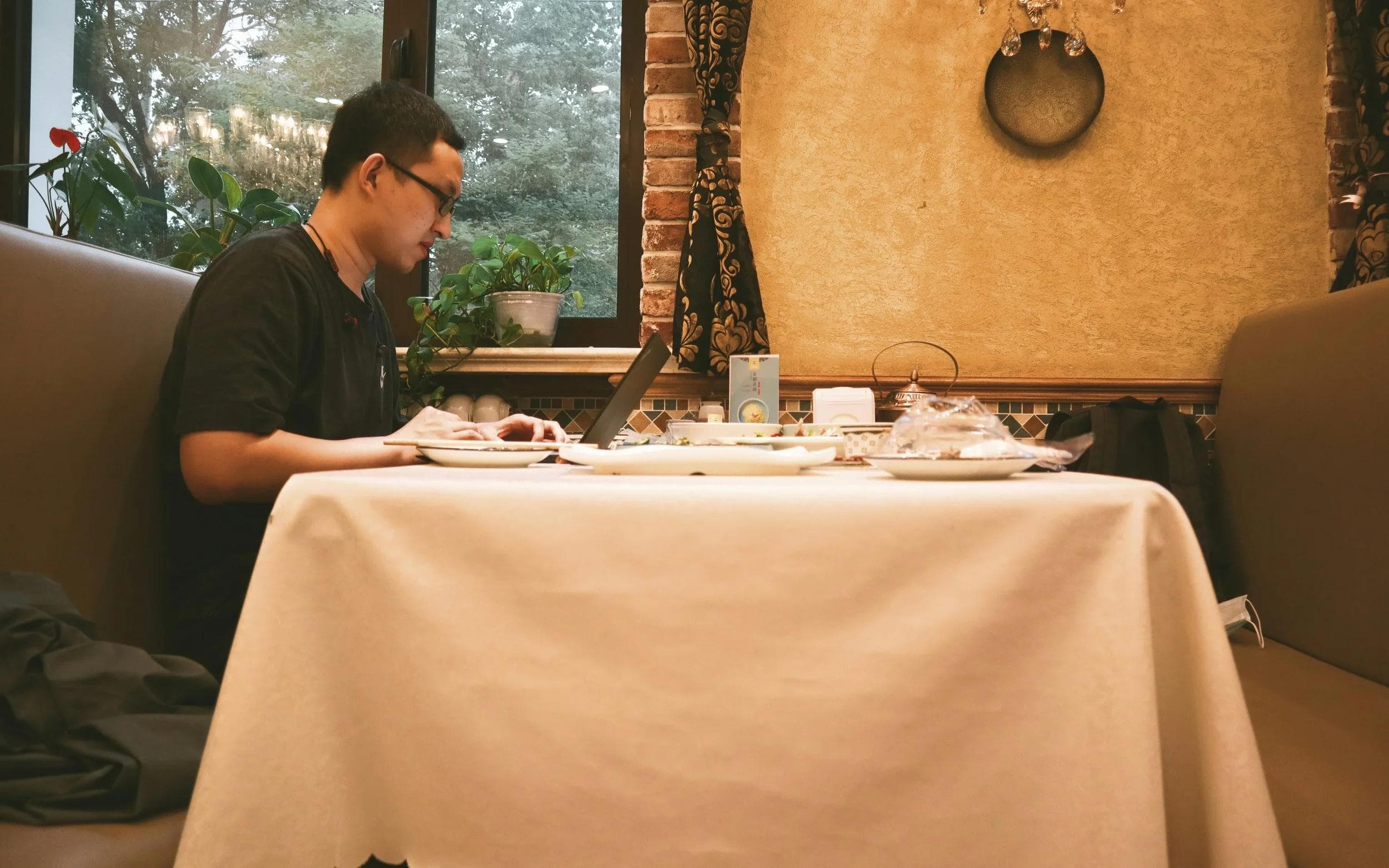 Work Smarter, Not Harder: Essential Tech for Restaurant Operations